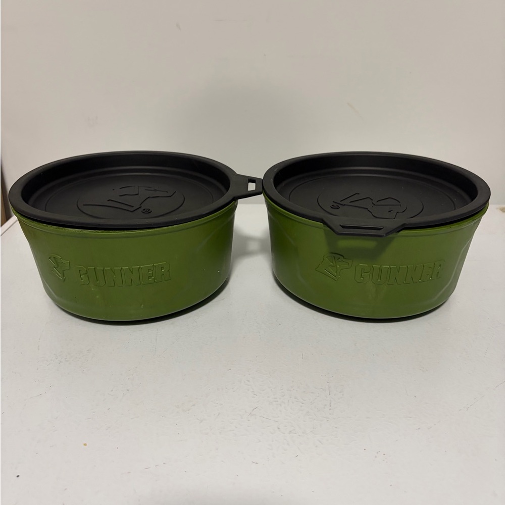 Gunner Green Dog Bowls with Black Lids